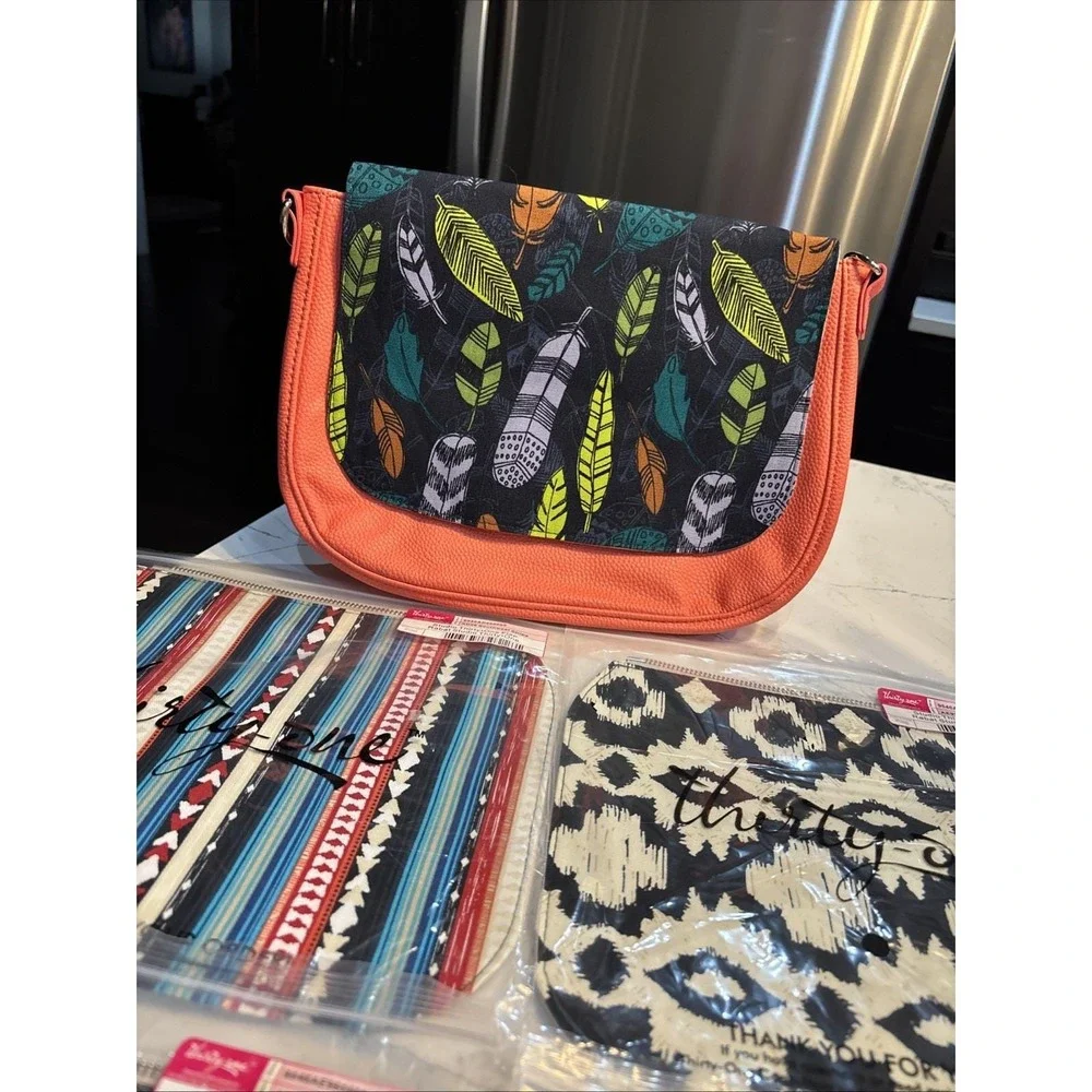 Thirty-One Studio 31 Classic Skirt Purse With 5 Total Skirts. No Strap For Purse